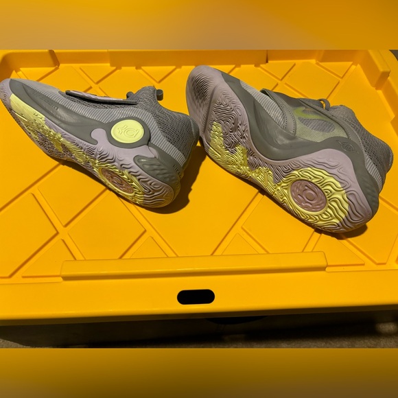 ATTENTION BASKETBALL PLAYERS - Mens Nike KD Trey 5 X, Particle Grey Lilac, 10.5 - Picture 7 of 11
